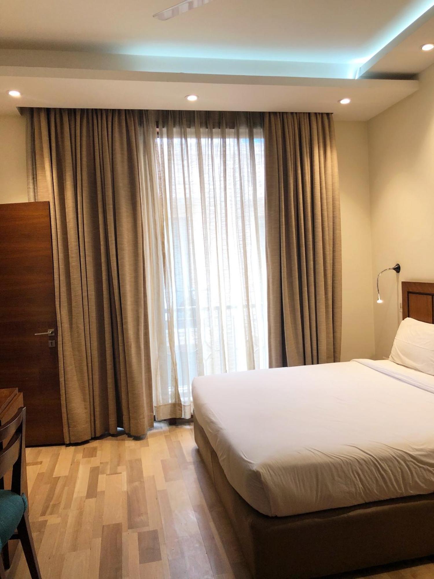 Uds Villa Scandinavian B&B - Next To Vfs New Delhi Exteriör bild